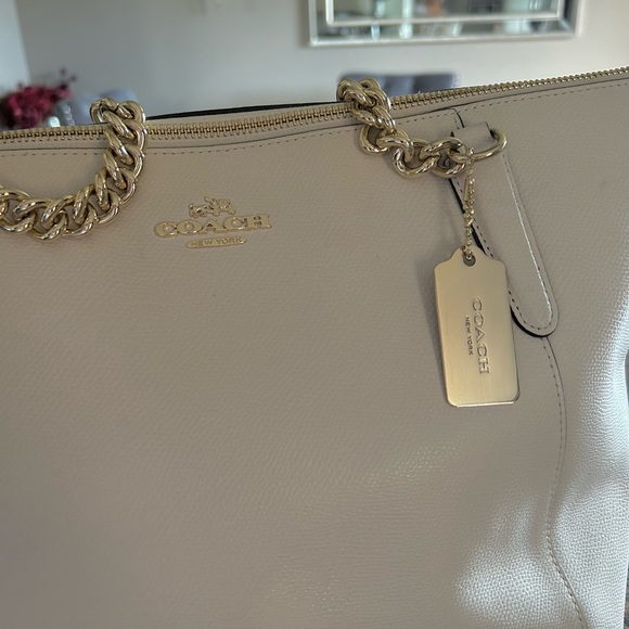 Coach White Ladies Handbag - Picture 6 of 7